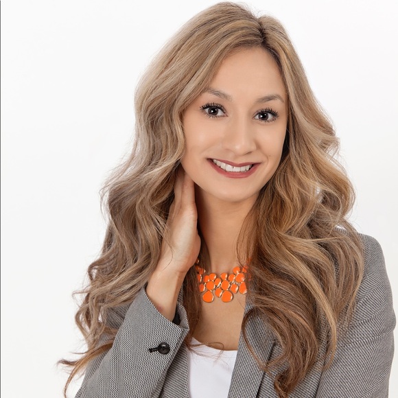 🌈Meet your Posher, 🙋🏻‍♀️Ashley🌸🌵 - Picture 2 of 2